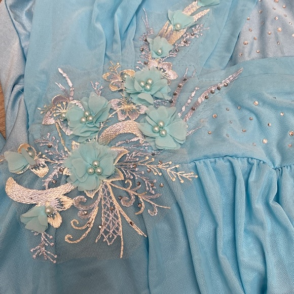 Womens Dance Costume Halter Neck Irregular Hem New w tags - Size Small Adult - Picture 6 of 7